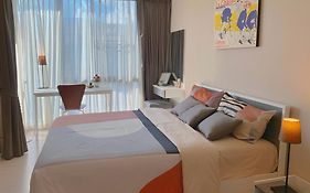 Cm Design Space Nimman Fashion Flat